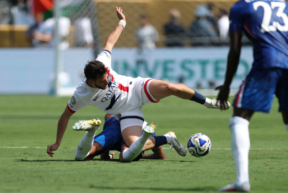 他既能在中 他既能在中